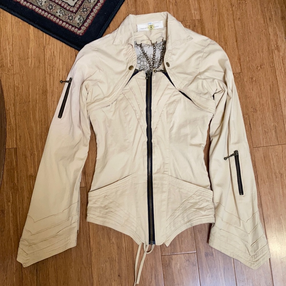 Infiniti Now Trikona multi jacket White/cream